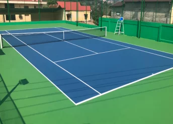 Sơn sân tennis 6 lớp có Sơn Cao Su Chống Nứt CUSHION MIXSPORTS trên nền ciment.
